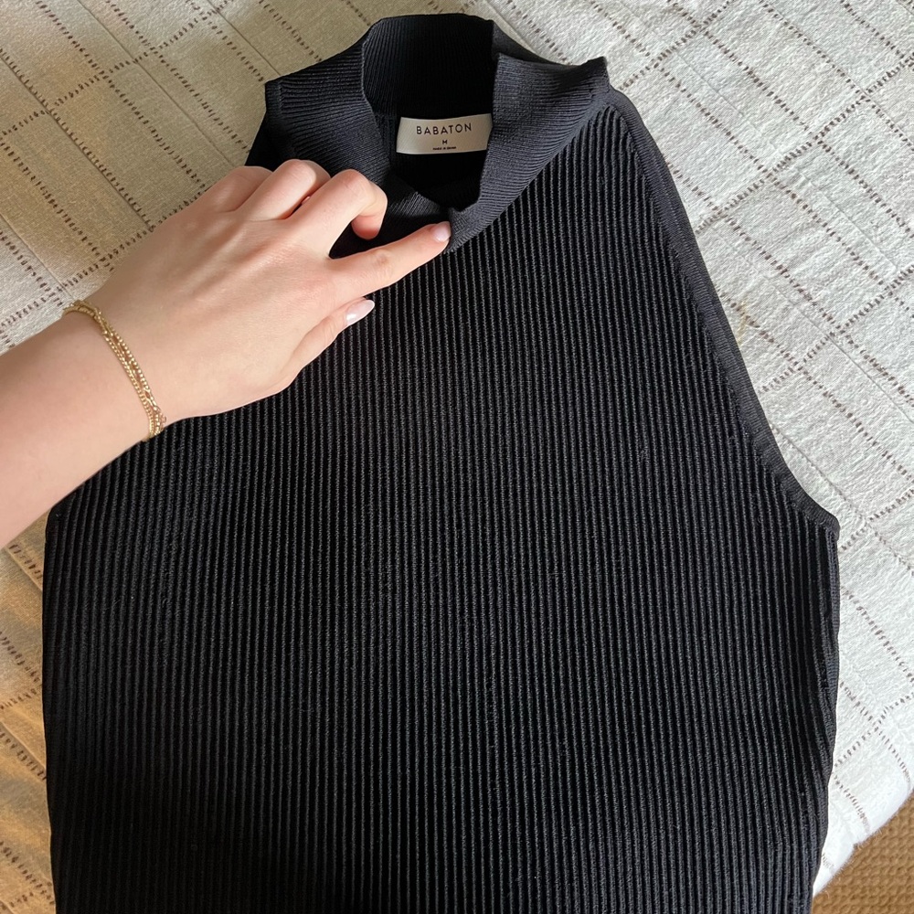 Aritzia babaton tank